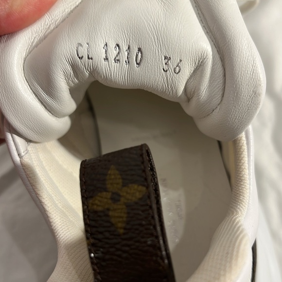 Louis Vuitton LV Archlight Sneaker like new size 36 white - Picture 6 of 8